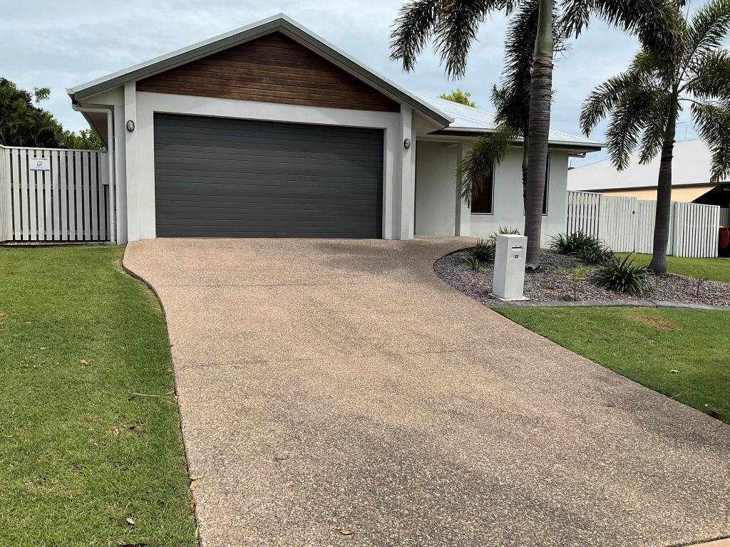 Contact agent for address, BUSHLAND BEACH, QLD 4818