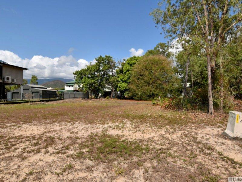 11 Coral Sea Dr, Cardwell, QLD 4849