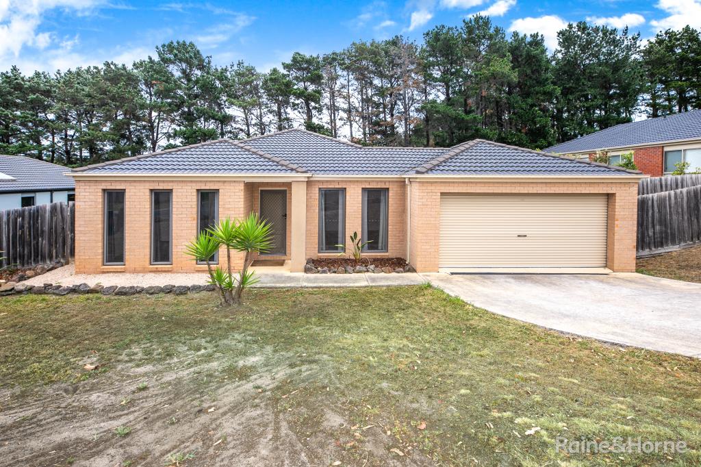 24 Baggygreen St, Sunbury, VIC 3429