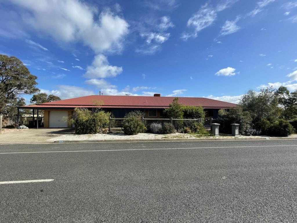 111 Underbank Bvd, Bacchus Marsh, VIC 3340