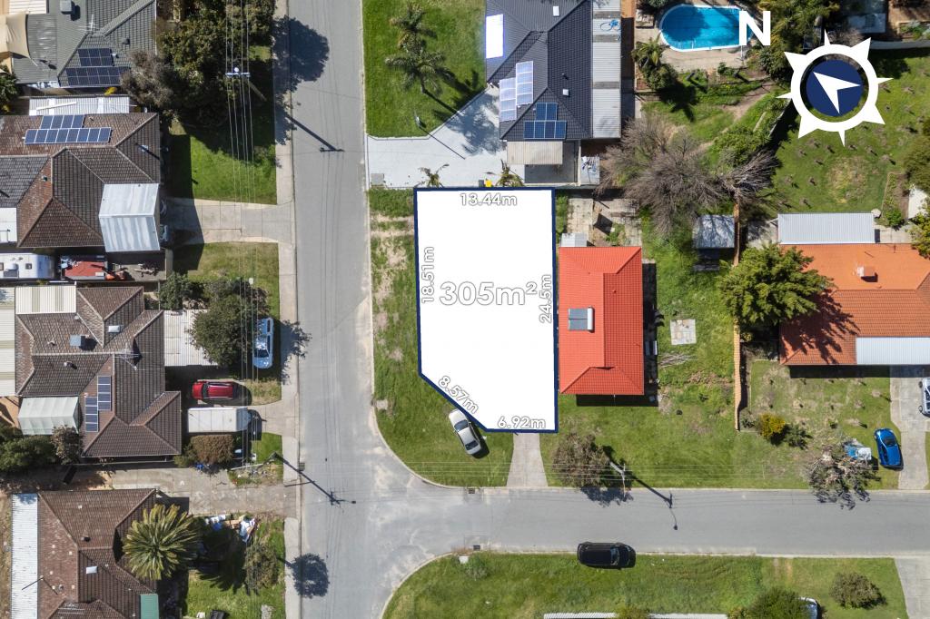 2 LEVINE CT, THORNLIE, WA 6108