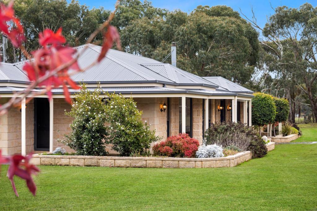 2 Strawhorn Ct, Kyneton, VIC 3444