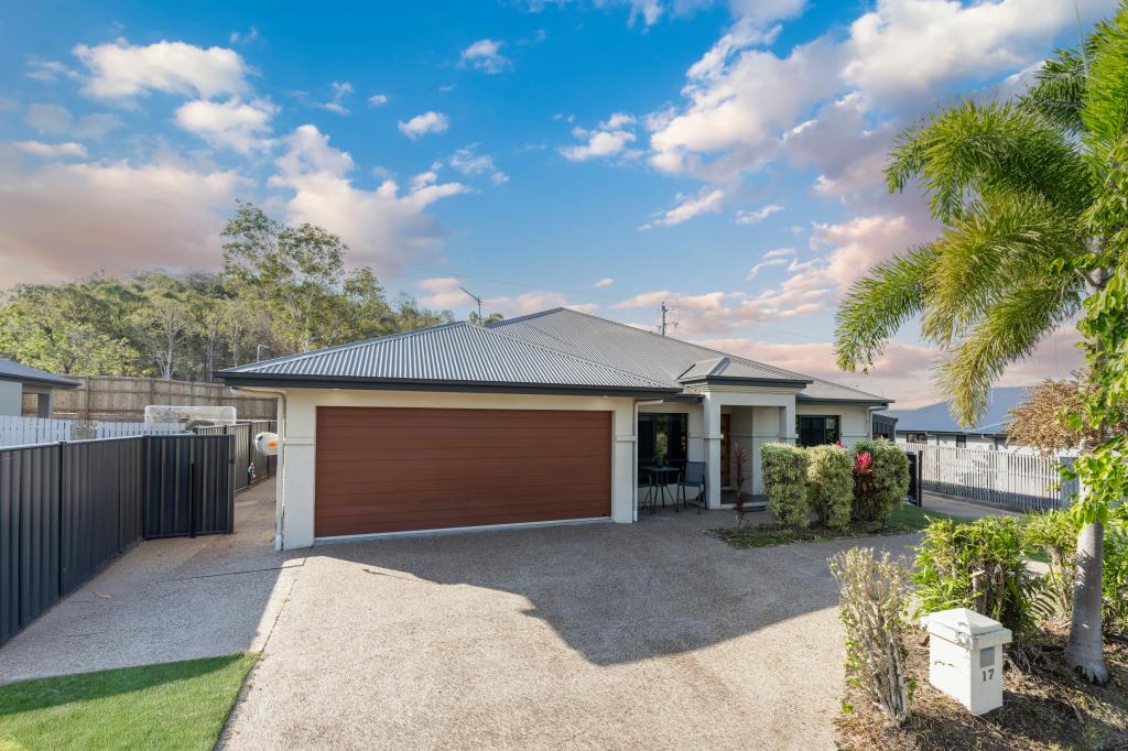 17 Deedes Cres, Bushland Beach, QLD 4818