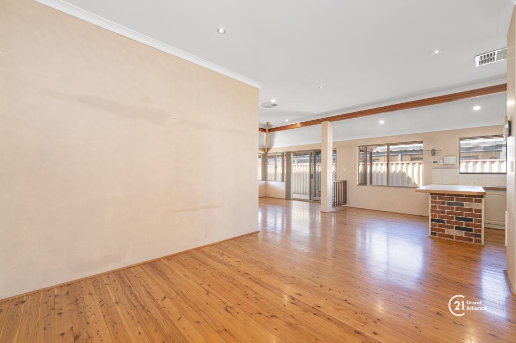 17 Courtland Cres, Redcliffe, WA 6104