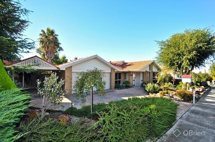 5 Hawkesbury Ave, Hillside, VIC 3037