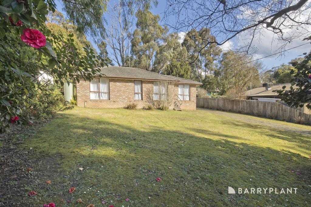 17 Joffre Pde, Cockatoo, VIC 3781