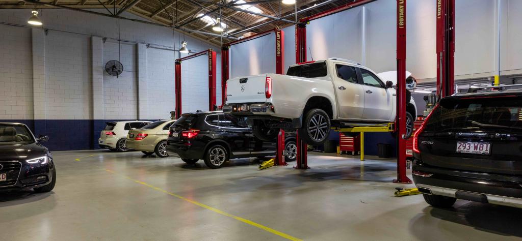 18 PACIFIC AVE, MIAMI, QLD 4220