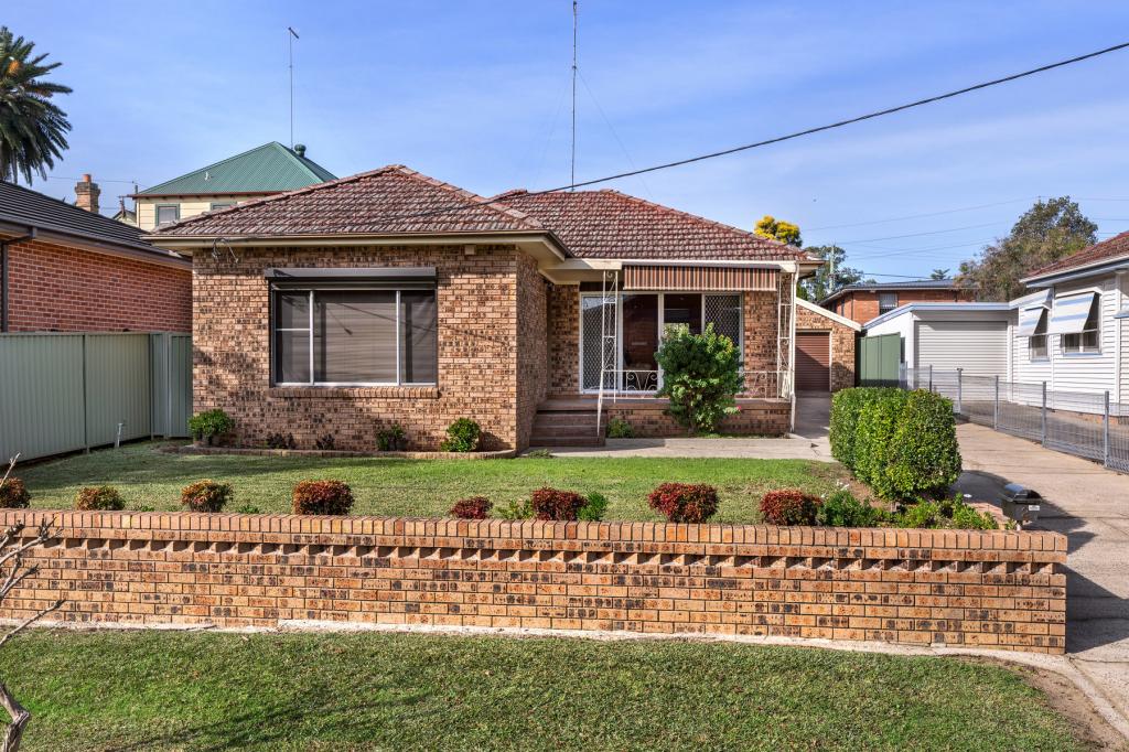 2 Hand Ave, Penrith, NSW 2750