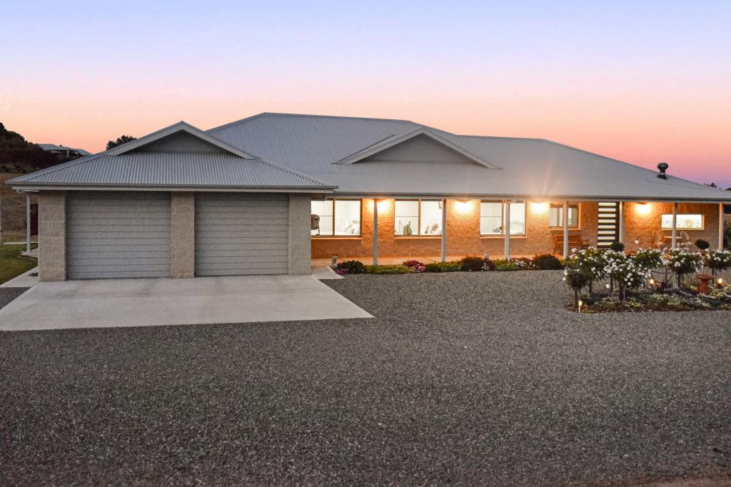14 Goldview Cl, Young, NSW 2594