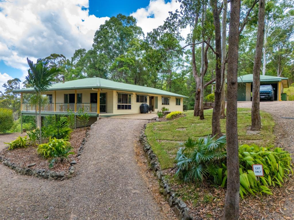 372 HUNCHY RD, HUNCHY, QLD 4555