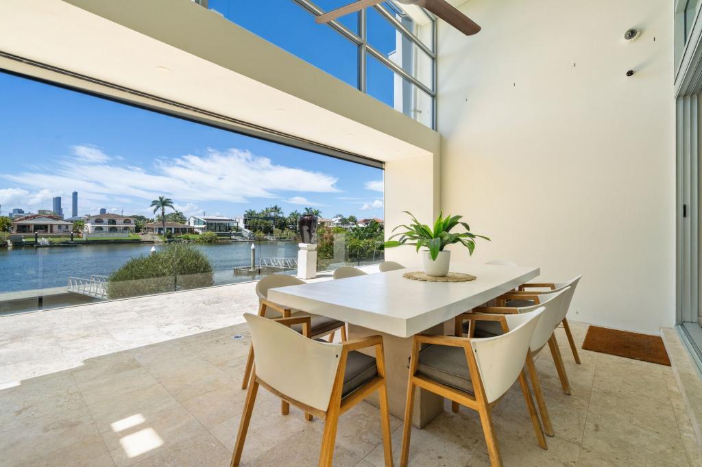 Residence 5,/17 Marseille Ct, Bundall, QLD 4217