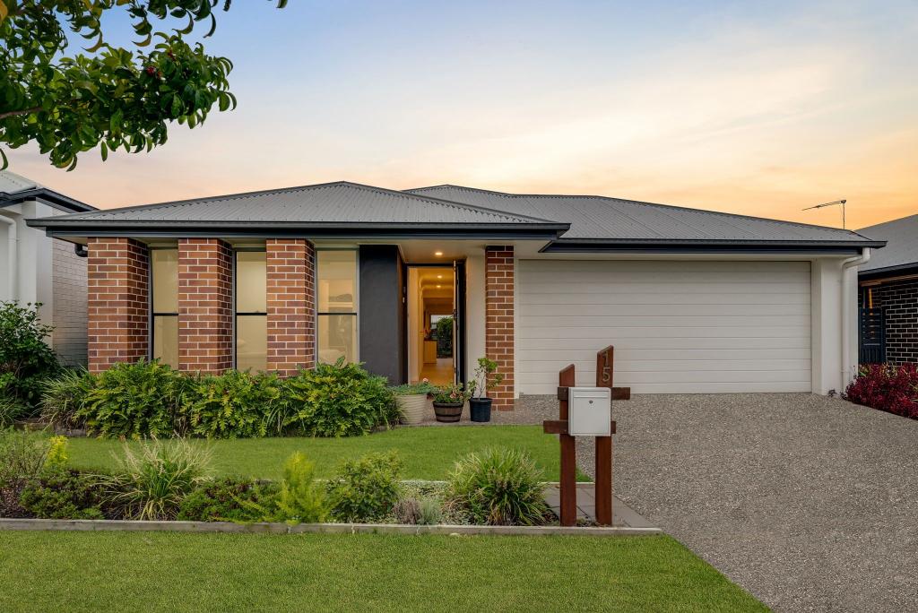 15 Austin Way, Park Ridge, QLD 4125