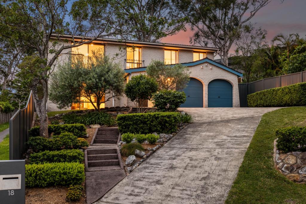 18 Salisbury Pl, Gymea Bay, NSW 2227