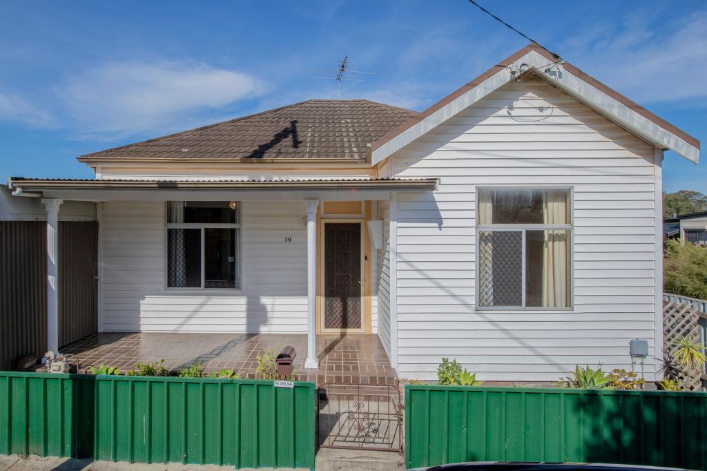 19 Omara St, Mayfield East, NSW 2304
