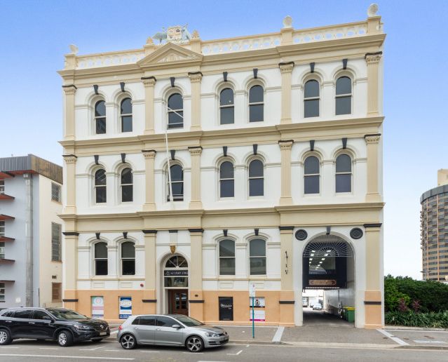 1/42 Sturt St, Townsville City, QLD 4810