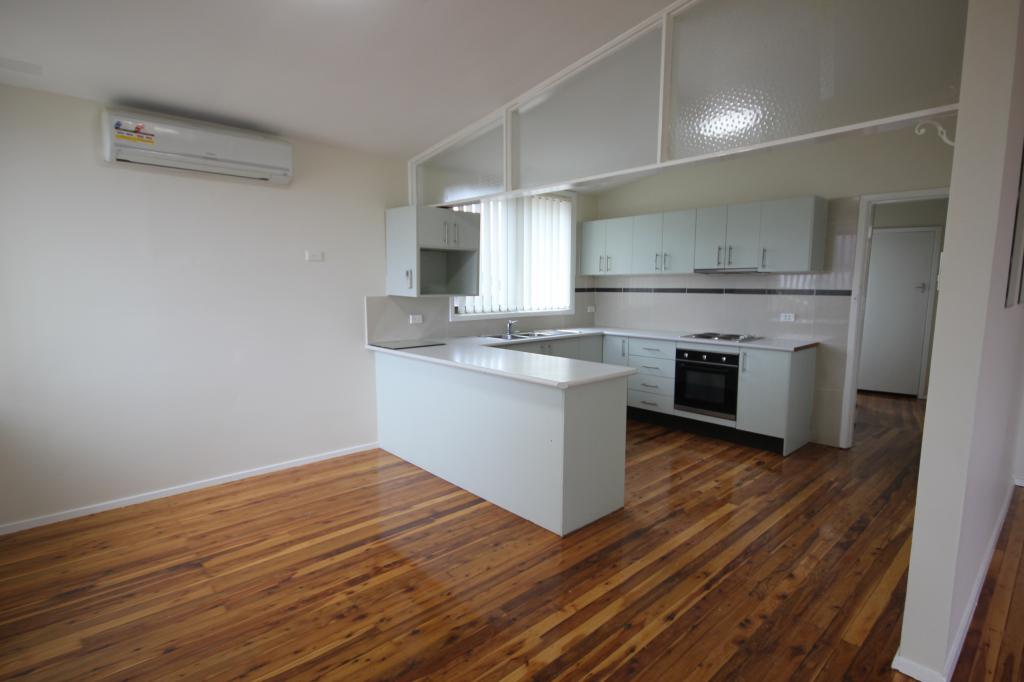 8 Lockwood Ave, Greenacre, NSW 2190