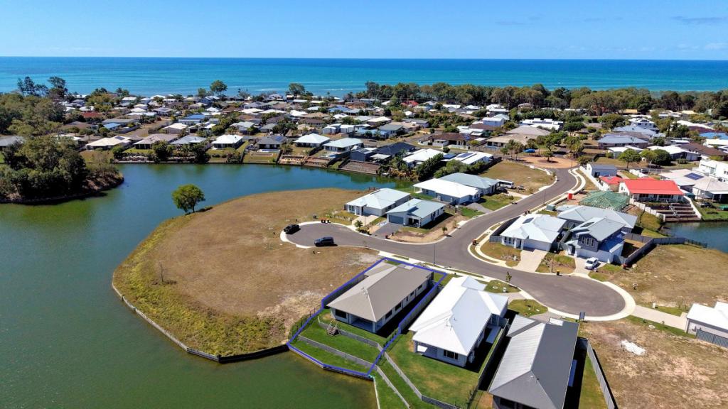 20 Ernest Cl, Toogoom, QLD 4655