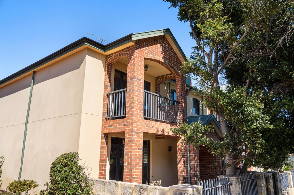 2/155 Marmion St, Fremantle, WA 6160