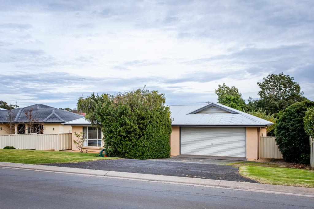 114 Cedar Ave, Naracoorte, SA 5271