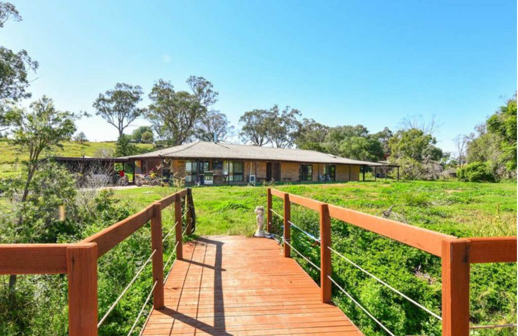 32 Henrys Lane, Hallsville, NSW 2340