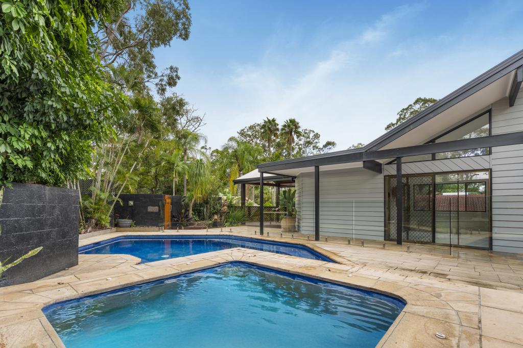 127 Chapel Hill Rd, Chapel Hill, QLD 4069