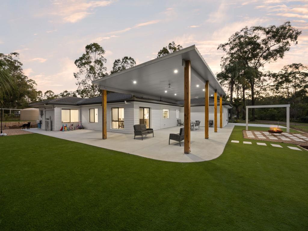 62 Daniel Ct, Greenbank, QLD 4124