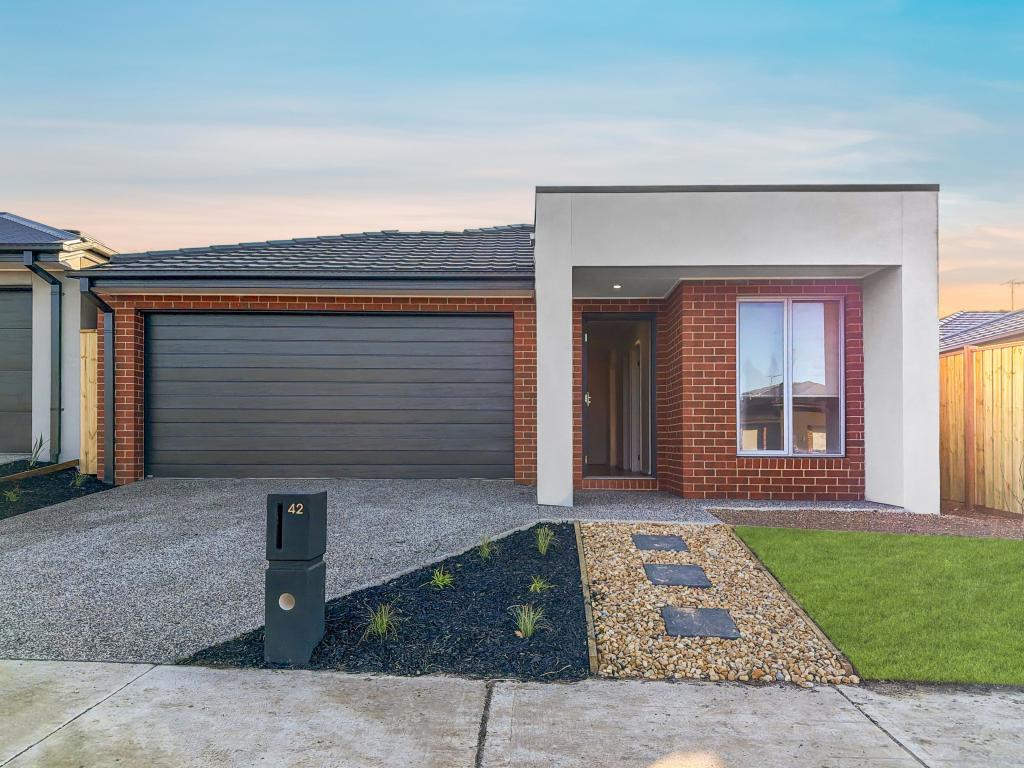 42 PALMATUM ST, SUNBURY, VIC 3429