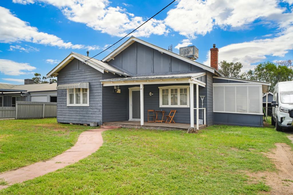 28 Chester St, Warren, NSW 2824