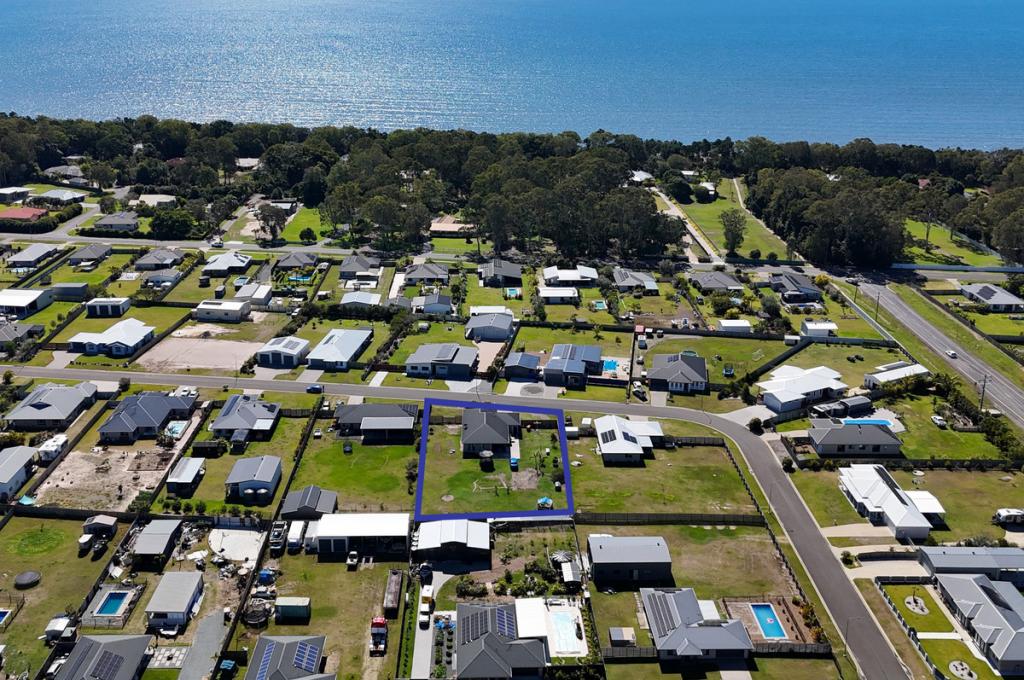5 Periwinkle Cres, Toogoom, QLD 4655