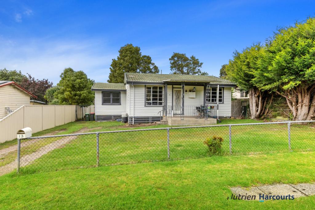 13 Twenty First St, Eildon, VIC 3713