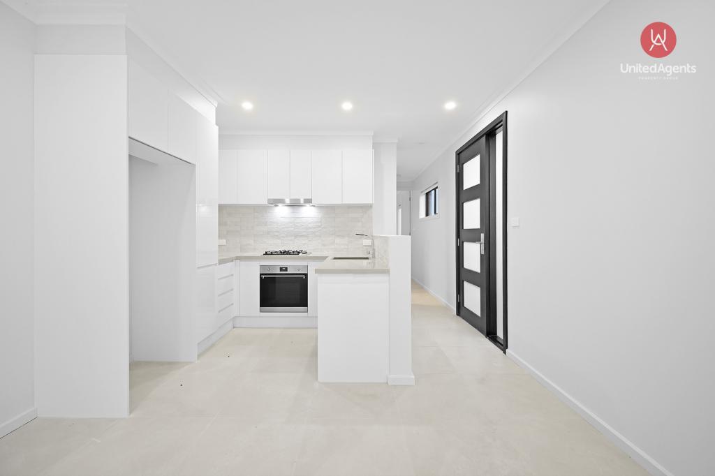 8a Eber Ave, Elizabeth Hills, NSW 2171