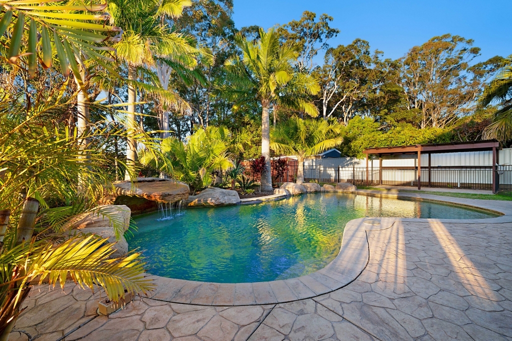 17 Lurnea Cres, Valentine, NSW 2280