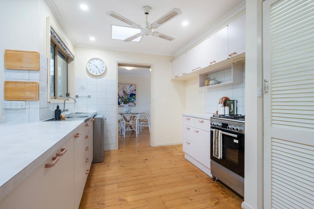 842 Lamport Cres, West Albury, NSW 2640