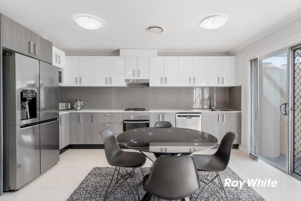 2/54 Waring Cres, Plumpton, NSW 2761