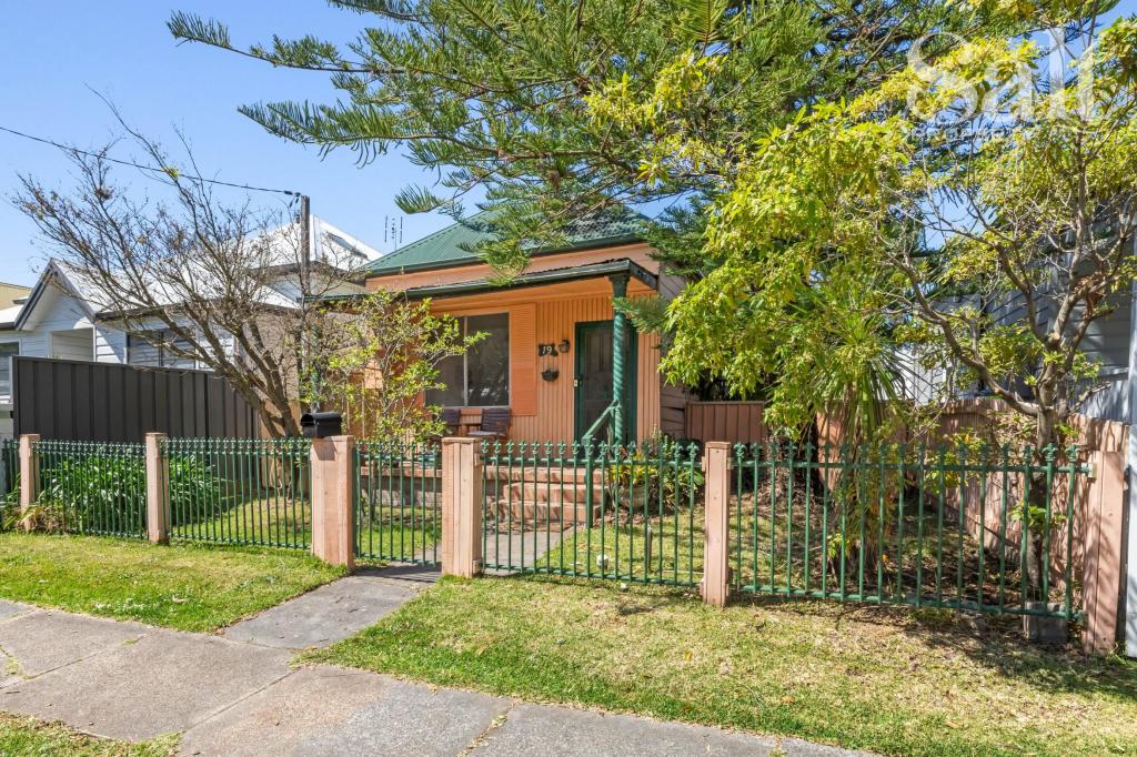 19 COORUMBUNG RD, BROADMEADOW, NSW 2292