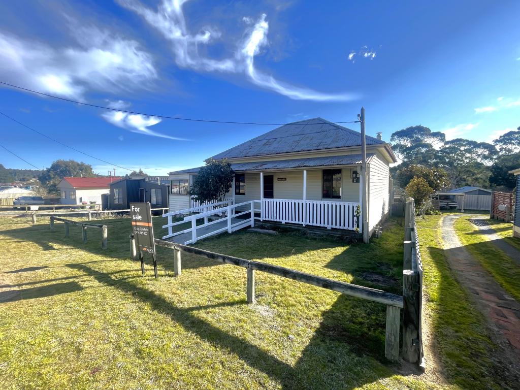 17 Maybe St, Bombala, NSW 2632