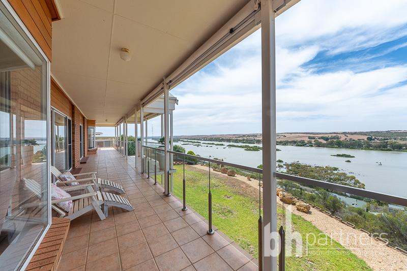 8 Crawford Cres, Mannum, SA 5238