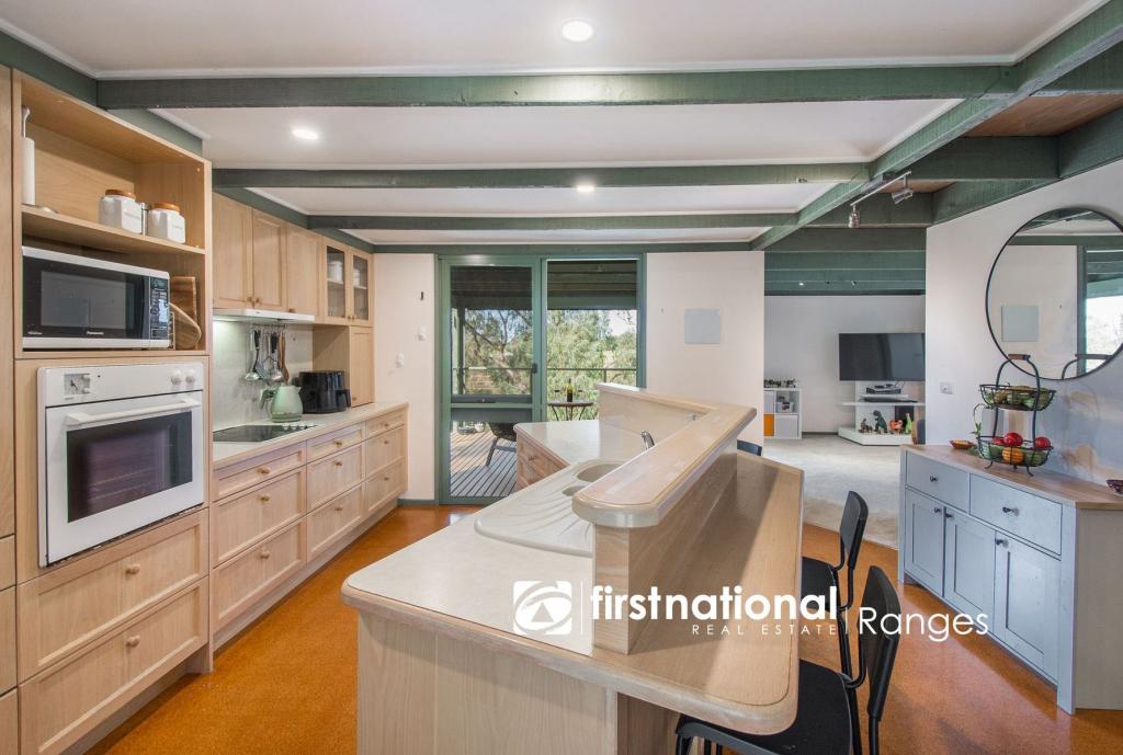 28 HUNTER ST, MONBULK, VIC 3793