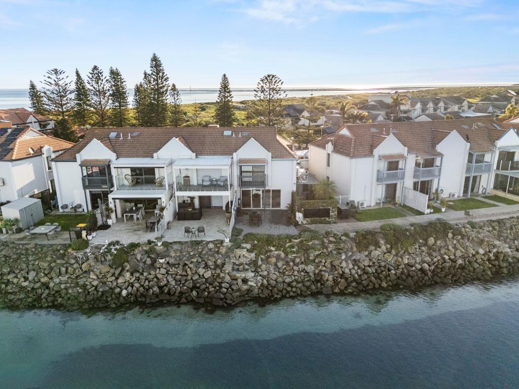 159 Gulf Point Dr, North Haven, SA 5018