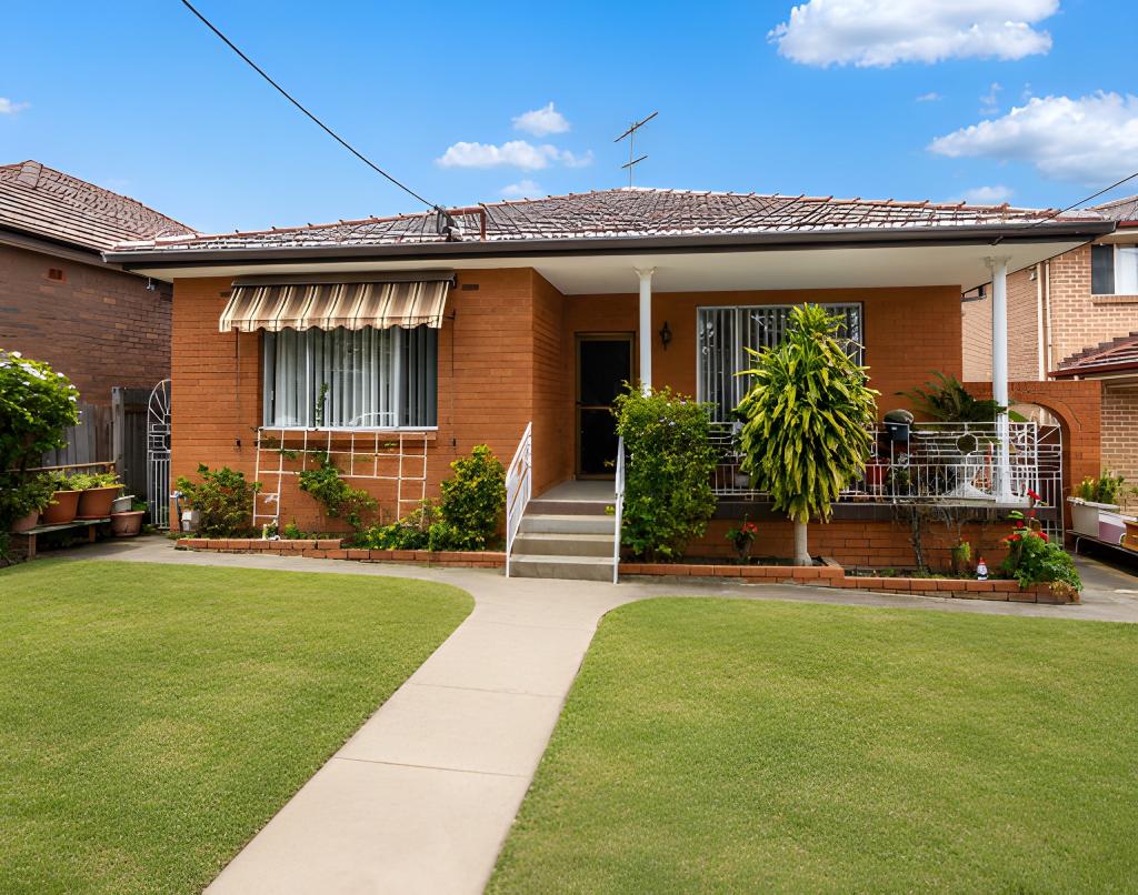 111 STAPLES ST, KINGSGROVE, NSW 2208