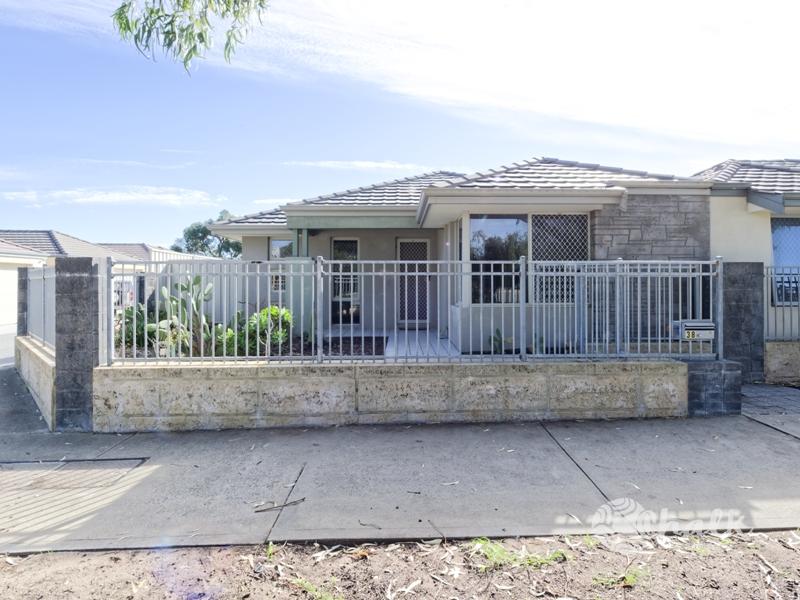 38 ARIZONA PDE, GOLDEN BAY, WA 6174