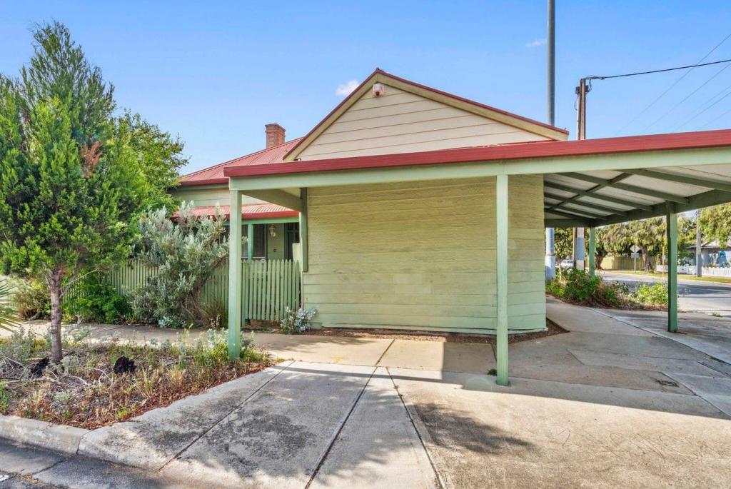 100 Mead St, Birkenhead, SA 5015