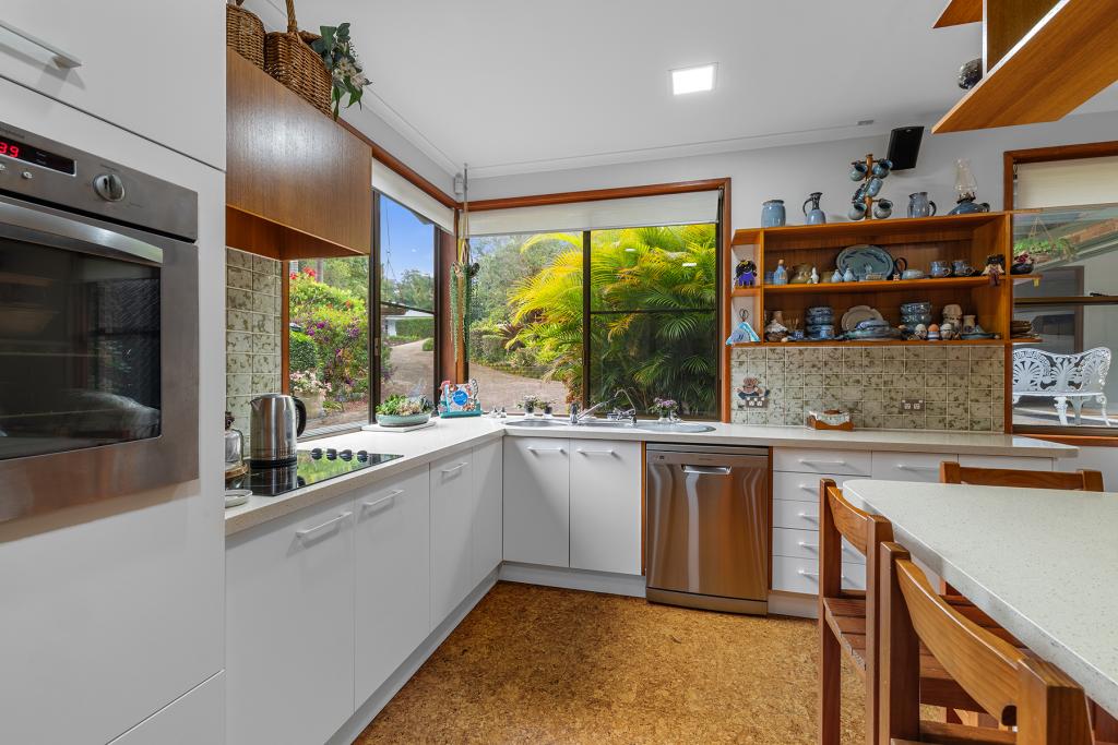 12 VISTA PARK DR, BUDERIM, QLD 4556