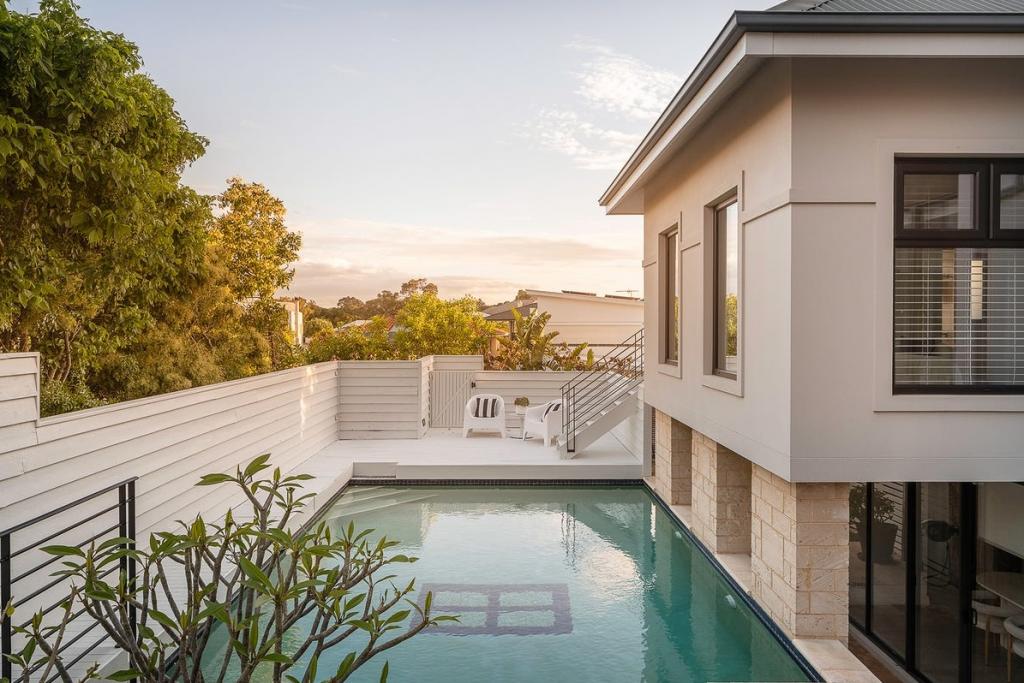 3 JUBILEE CRES, CITY BEACH, WA 6015