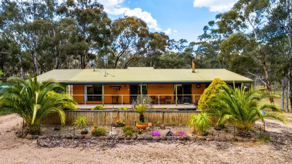 70 MATTHEWS RD, MOUNT GLASGOW, VIC 3371