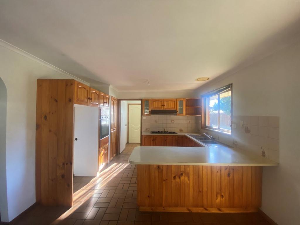 5 Kingfisher Ct, Werribee, VIC 3030