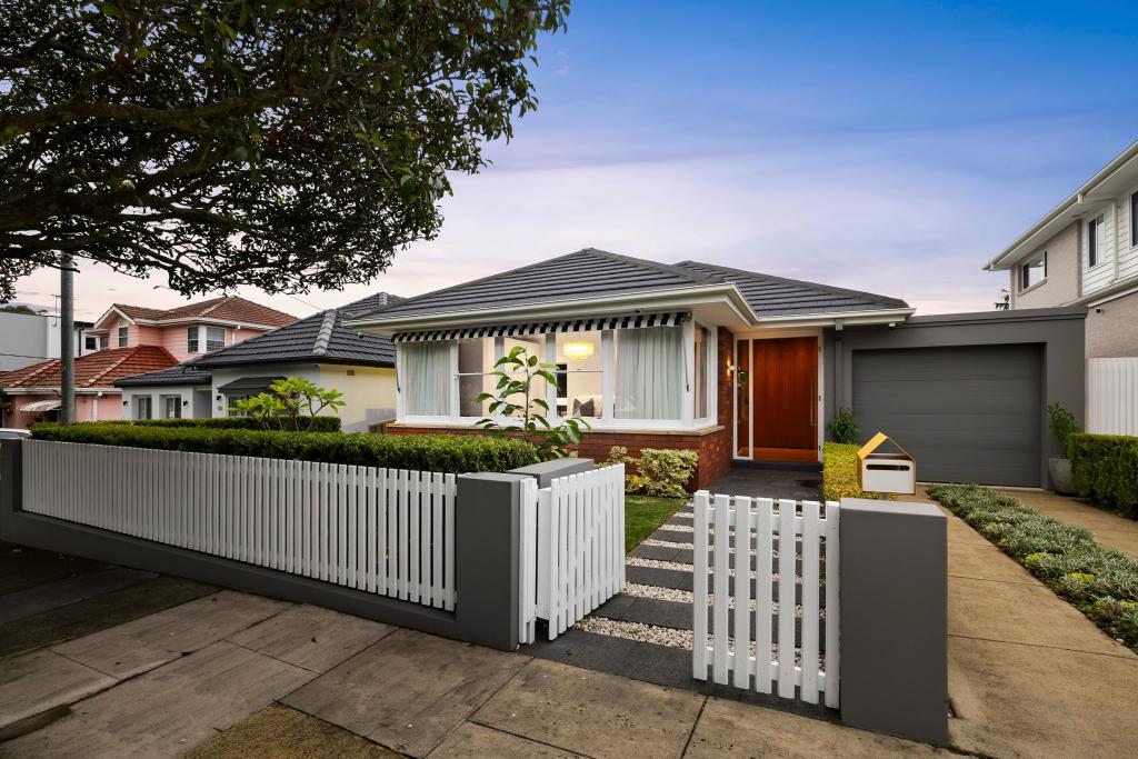 38 DUKE AVE, RODD POINT, NSW 2046