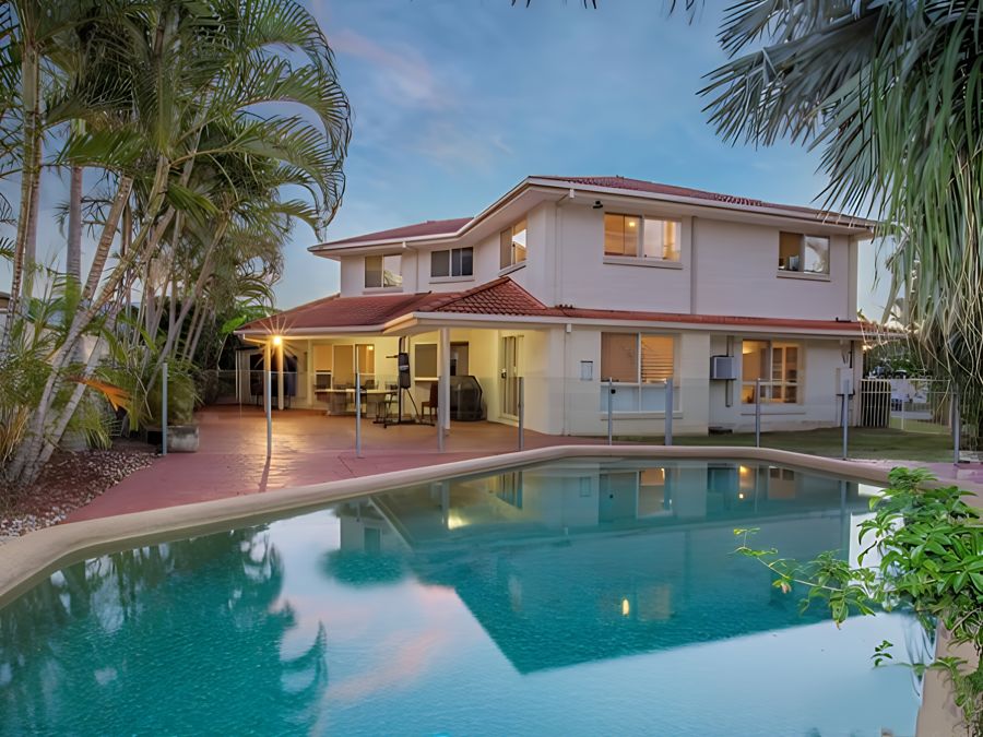 34 Christa Way, Benowa, QLD 4217