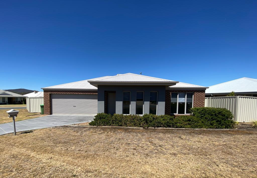 14 Fay St, Hamilton Valley, NSW 2641