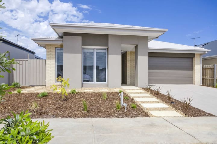 20 YARROW ST, OCEAN GROVE, VIC 3226